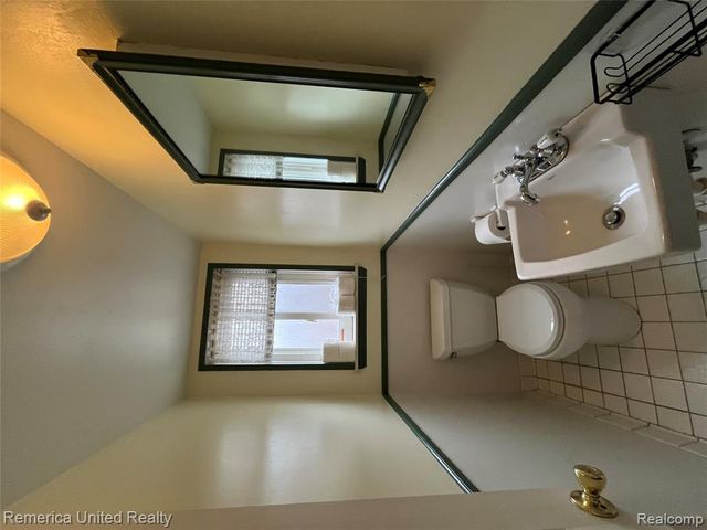 27766 Eastwick, Roseville, MI 48066