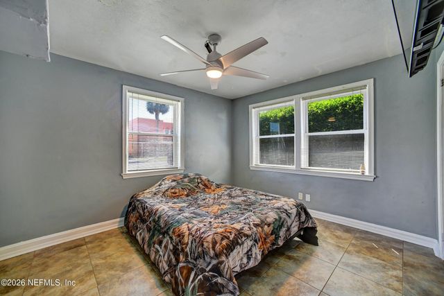 515 3RD Avenue N, Jacksonville Beach, FL 32250