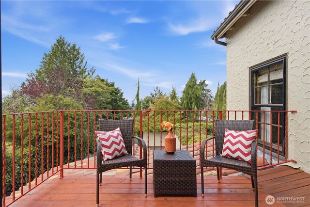 12221 8th Avenue NW, Seattle, WA 98177