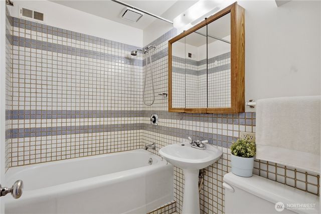 12221 8th Avenue NW, Seattle, WA 98177