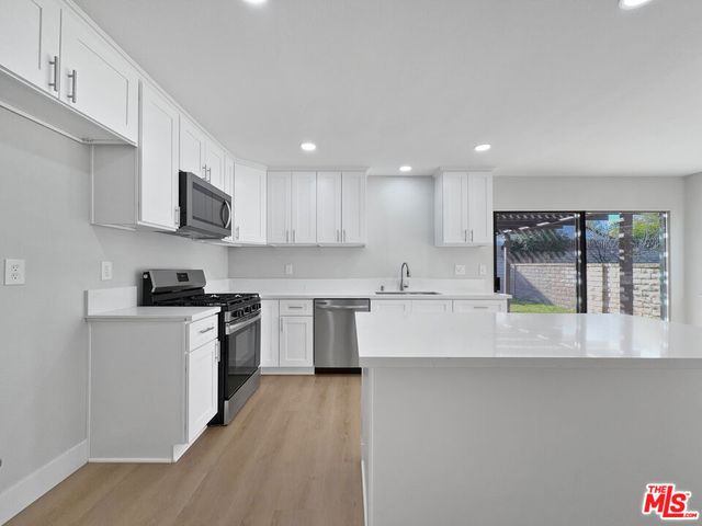 25443 Via Labrada, Valencia, CA 91355