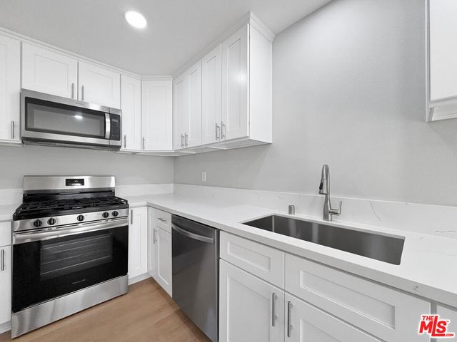 25443 Via Labrada, Valencia, CA 91355