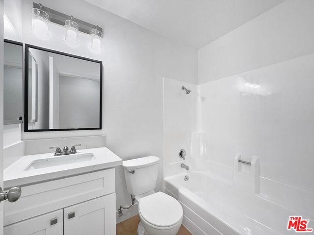 25443 Via Labrada, Valencia, CA 91355