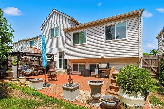 67 Centennial Drive, Hainesville, IL 60073
