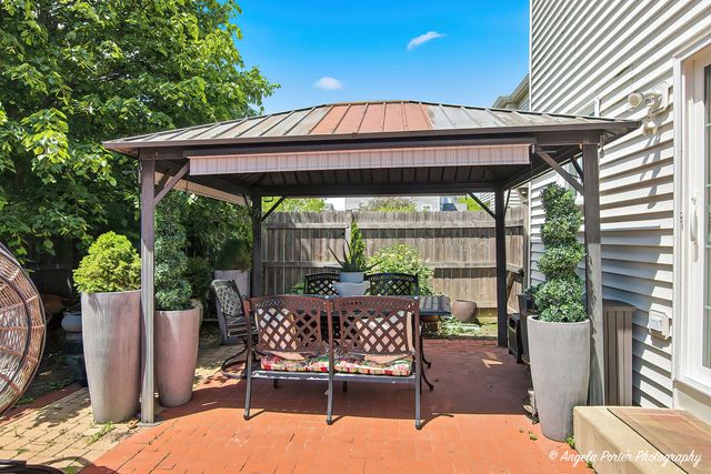 67 Centennial Drive, Hainesville, IL 60073