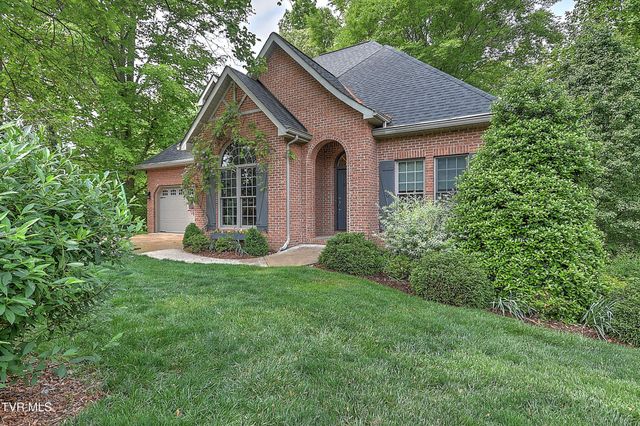 421 Arrowhead Drive, Kingsport, TN 37664
