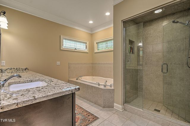 421 Arrowhead Drive, Kingsport, TN 37664
