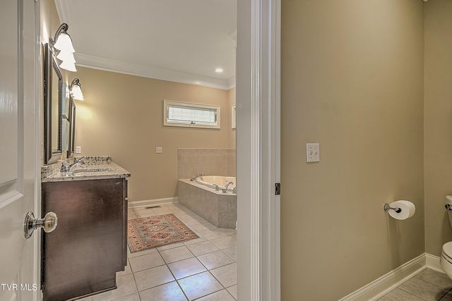 421 Arrowhead Drive, Kingsport, TN 37664