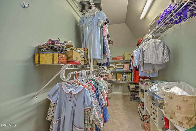 421 Arrowhead Drive, Kingsport, TN 37664