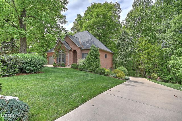 421 Arrowhead Drive, Kingsport, TN 37664