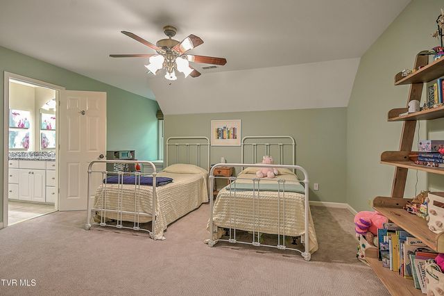 421 Arrowhead Drive, Kingsport, TN 37664