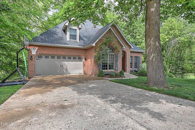 421 Arrowhead Drive, Kingsport, TN 37664
