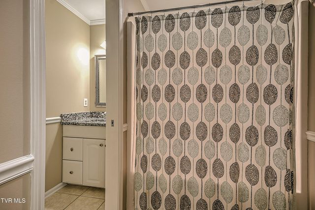 421 Arrowhead Drive, Kingsport, TN 37664