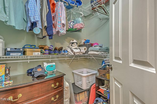 421 Arrowhead Drive, Kingsport, TN 37664