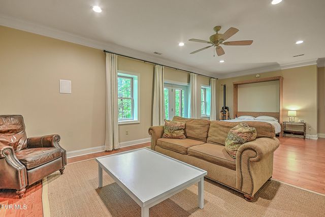 421 Arrowhead Drive, Kingsport, TN 37664