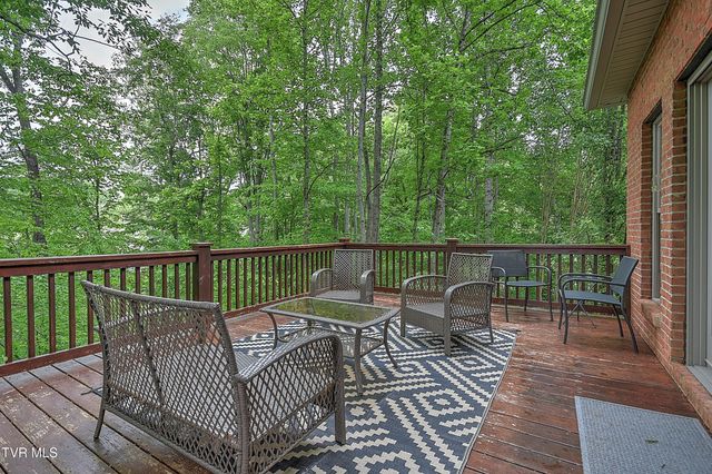 421 Arrowhead Drive, Kingsport, TN 37664