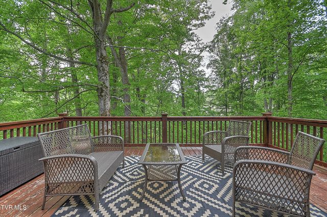 421 Arrowhead Drive, Kingsport, TN 37664
