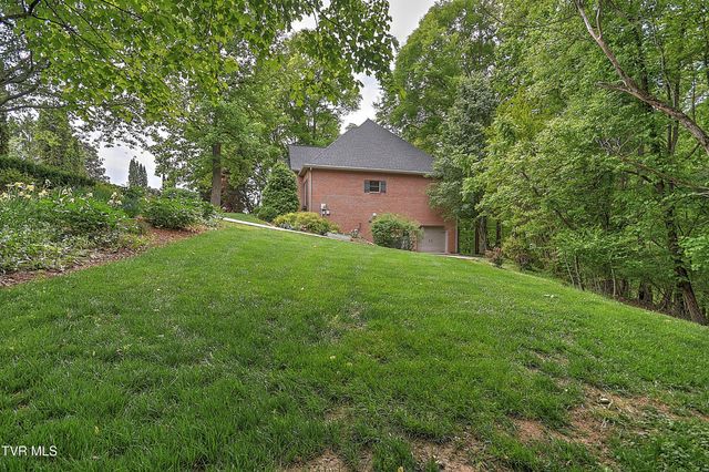 421 Arrowhead Drive, Kingsport, TN 37664