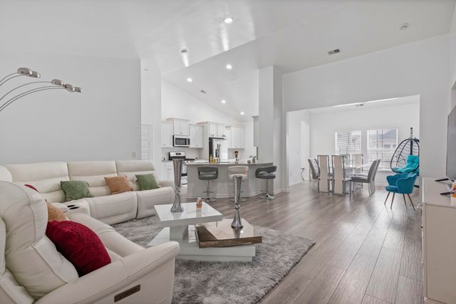 208 Augusta Green Way, Myrtle Beach, SC 29579