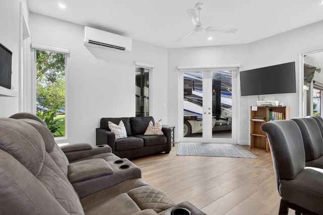 119 S Cortez Drive 119, Margate, FL 33068