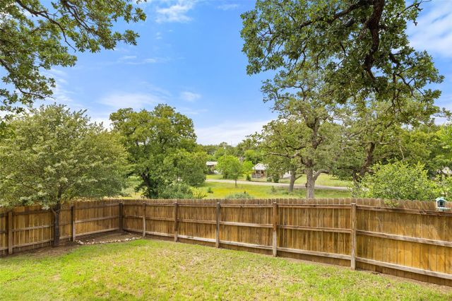 1625 Packsaddle TRL, Kingsland, TX 78639