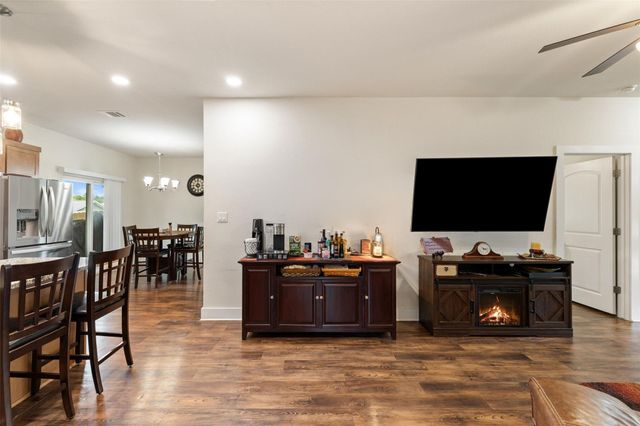 1625 Packsaddle TRL, Kingsland, TX 78639