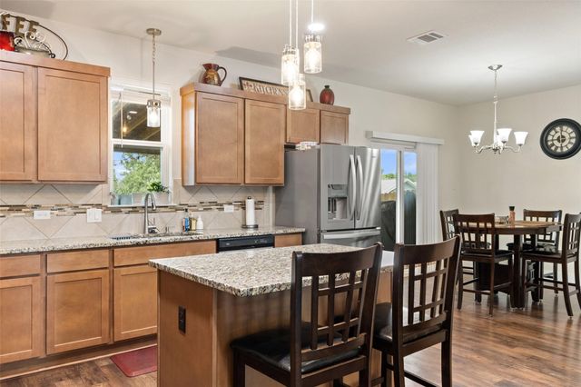 1625 Packsaddle TRL, Kingsland, TX 78639