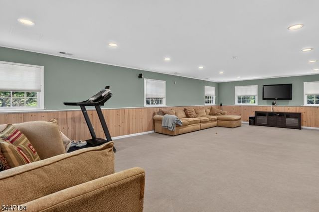 10 Berkshire Dr, Warren Twp., NJ 07059