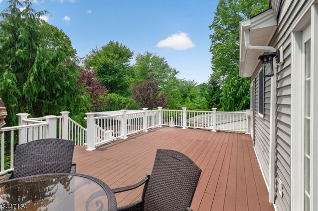 10 Berkshire Dr, Warren Twp., NJ 07059