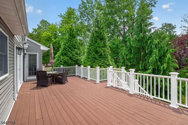 10 Berkshire Dr, Warren Twp., NJ 07059