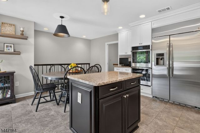10 Berkshire Dr, Warren Twp., NJ 07059