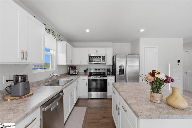 433 Maidstone Way, Piedmont, SC 29673