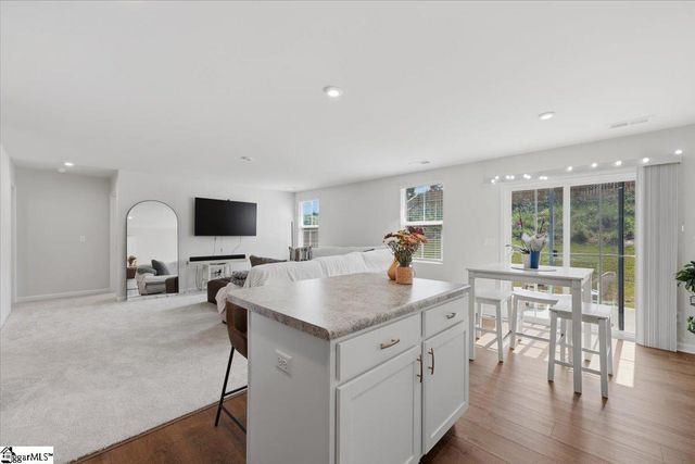 433 Maidstone Way, Piedmont, SC 29673