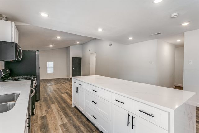 1535 Carnation Drive, Lewisville, TX 75067