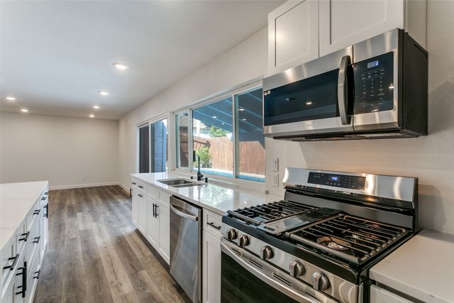 1535 Carnation Drive, Lewisville, TX 75067