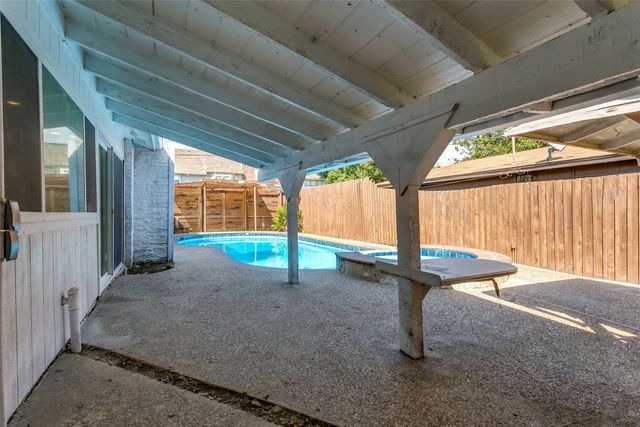 1535 Carnation Drive, Lewisville, TX 75067