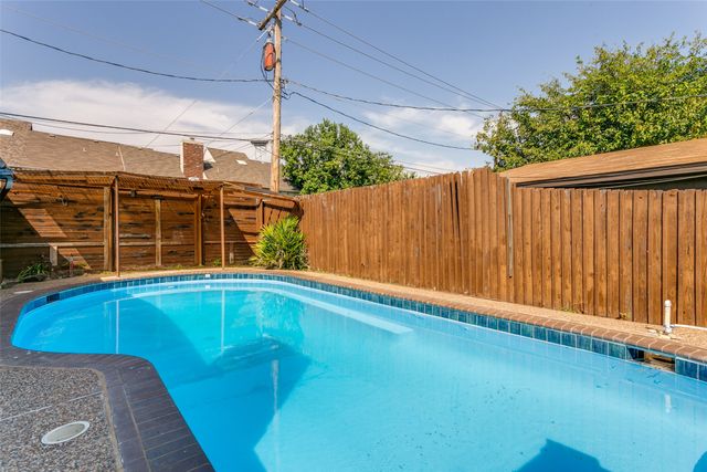 1535 Carnation Drive, Lewisville, TX 75067