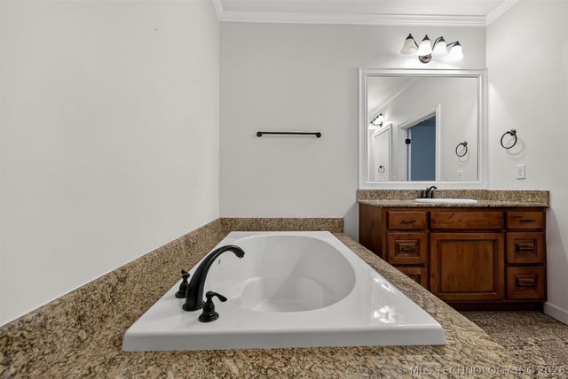 1902 E 370 Road, Talala, OK 74080