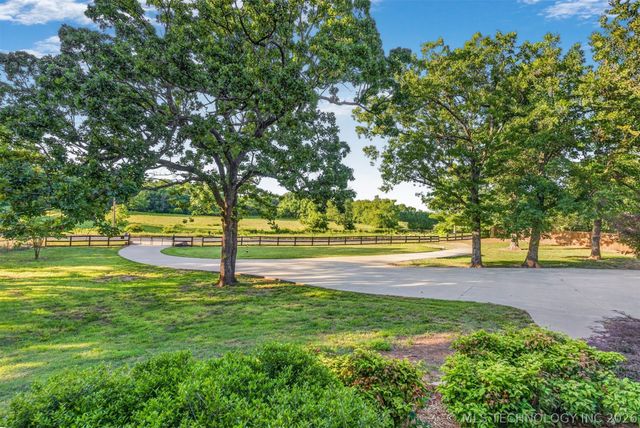 1902 E 370 Road, Talala, OK 74080