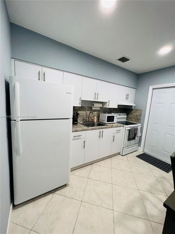 280 NW 55th St 282, Miami, FL 33127