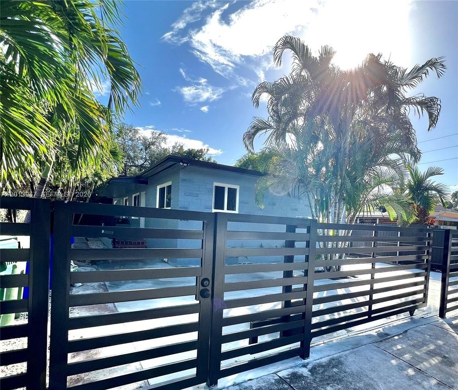 280 NW 55th St 282, Miami, FL 33127
