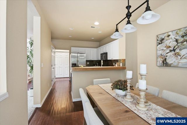 541 Inverness Dr SE, Salem, OR 97306