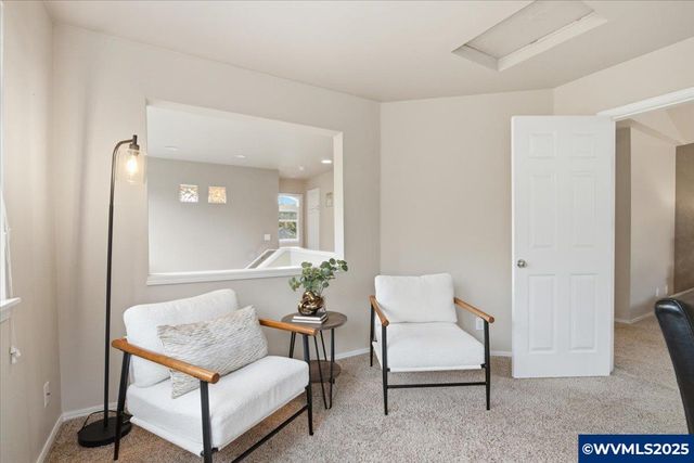 541 Inverness Dr SE, Salem, OR 97306