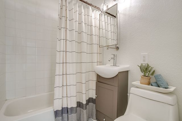 4413 Wellesley Avenue, Fort Worth, TX 76107