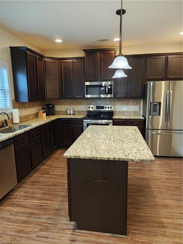 204 Expedition Drive, Ellenwood, GA 30294