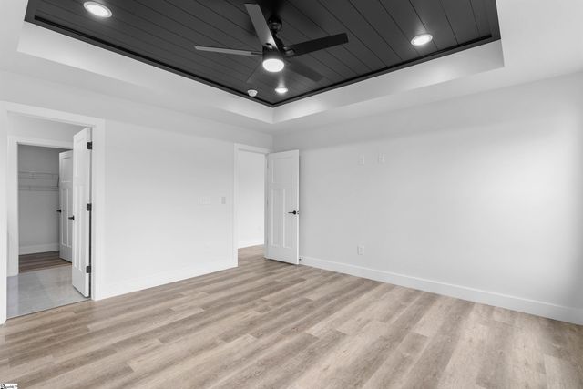 2019 Meadow Glen Court, Chesnee, SC 29323