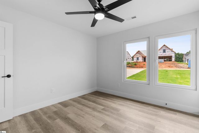 2019 Meadow Glen Court, Chesnee, SC 29323