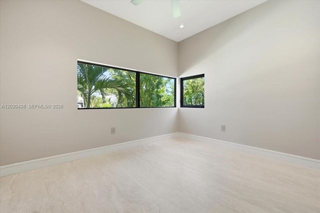 1380 Hollywood Blvd, Hollywood, FL 33019