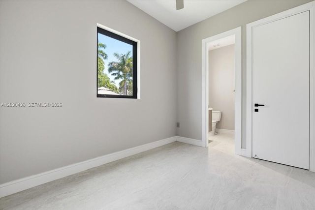 1380 Hollywood Blvd, Hollywood, FL 33019
