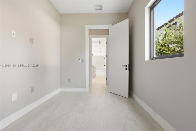 1380 Hollywood Blvd, Hollywood, FL 33019